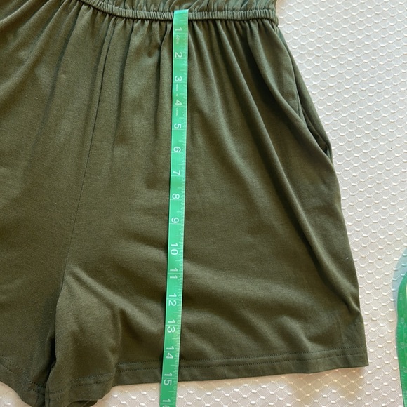 Adorable army green halter romper - Picture 5 of 7
